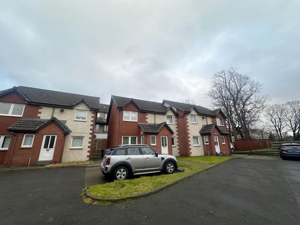 2 bed flat to rent in Mill Place, Uddingston, Glasgow G71, £750 pcm