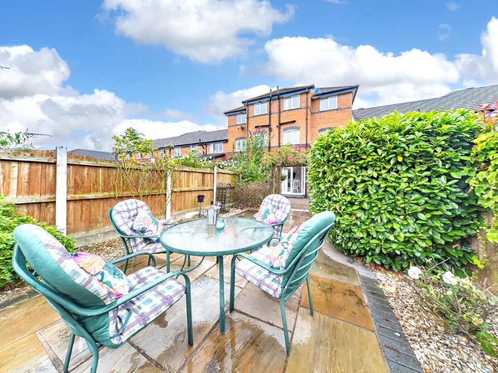 3 bed town house for sale in Navigation Wharf, City Centre L3, £390,000