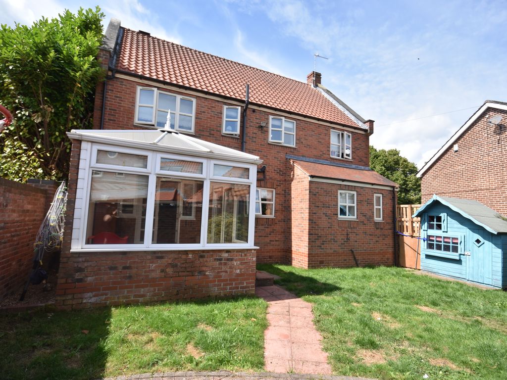 4 bed detached house for sale in Aughton Lane, Aston, Sheffield S26, £399,950