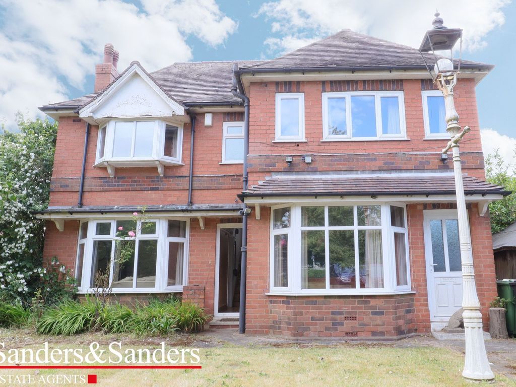 3 bed detached house for sale in Evesham Road, Cookhill, Alcester B49, £650,000