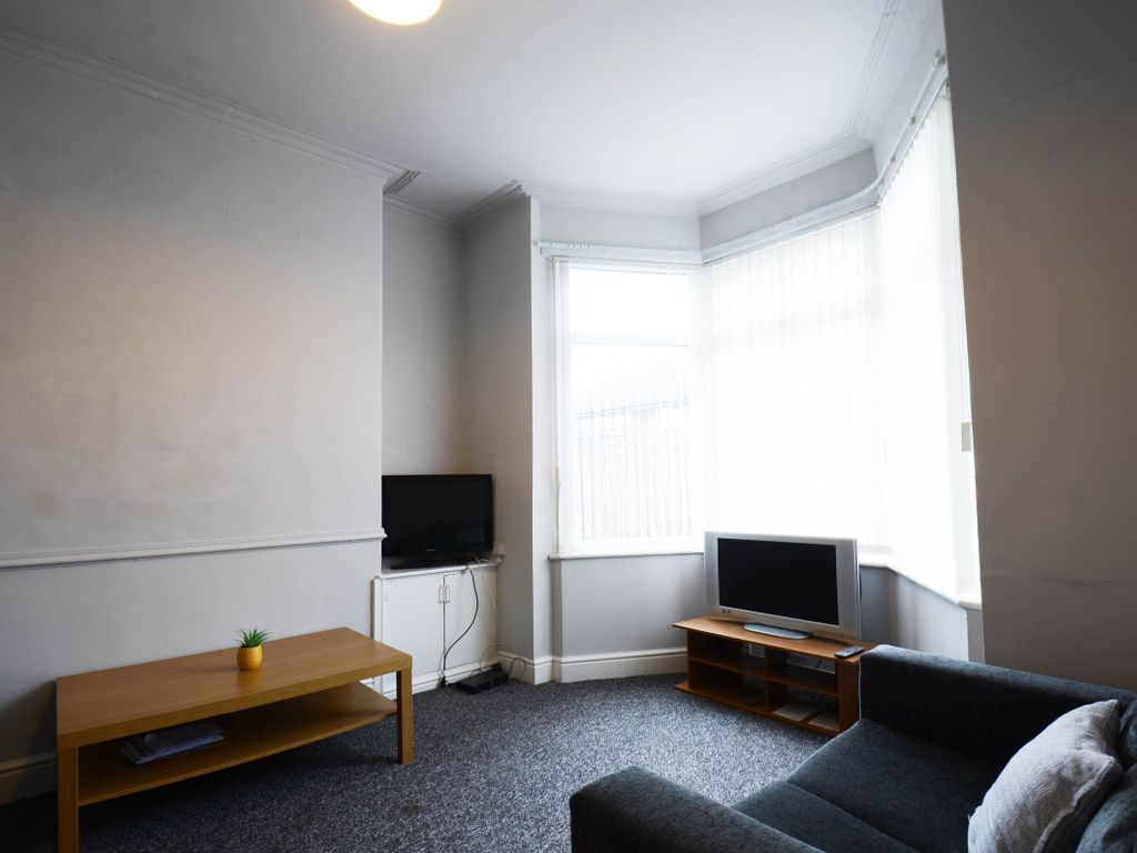 Room to rent in Albert Terrace, Middlesbrough TS1, £380 pcm