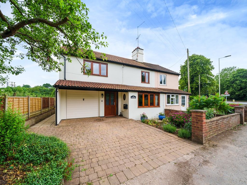 3 bed property for sale in Wymondley Road, Hitchin SG4, £749,995