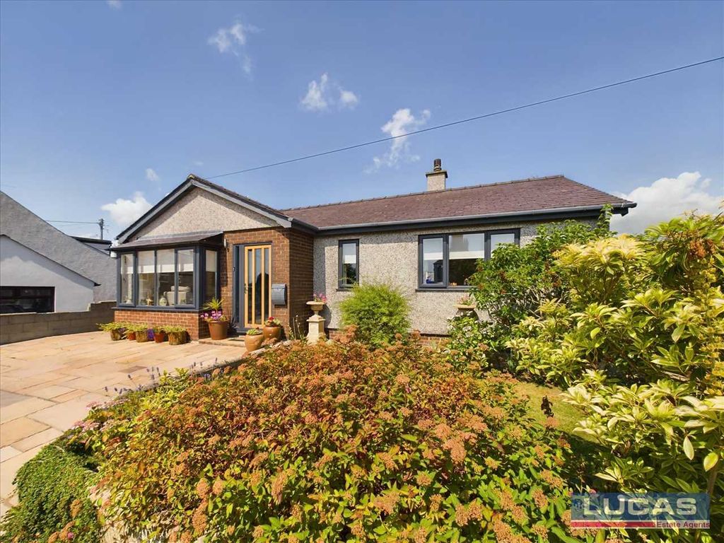 3 bed detached bungalow for sale in Pendref Estate, Dwyran, Llanfairpwllgwyngyll LL61, £325,000