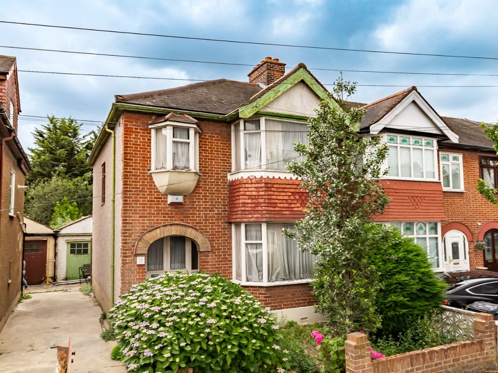 3 bed semi-detached house for sale in Beaminster Gardens, Ilford IG6, £550,000
