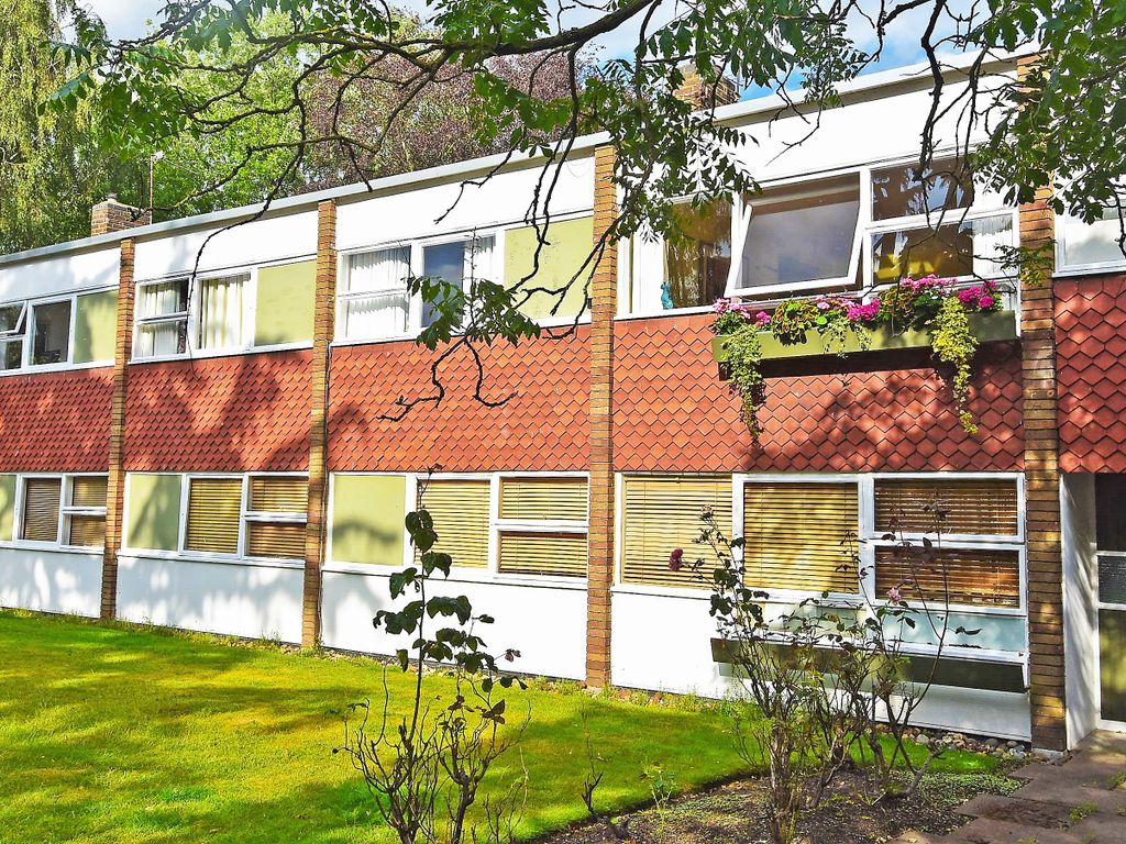 2 bed flat for sale in Parkleys, Ham, Richmond TW10, £599,950