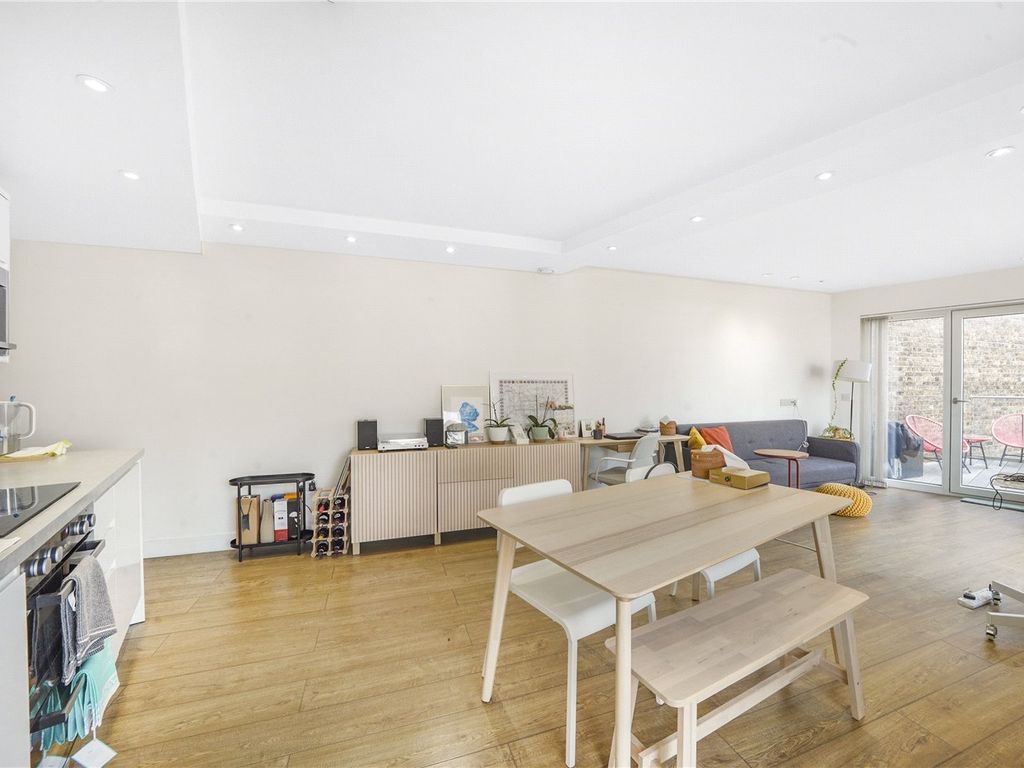 2 bed flat for sale in Denehurst Gardens, London W3, £485,000