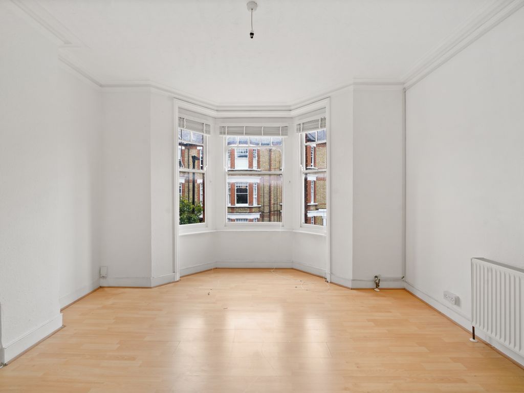 2 bed flat for sale in Elmhurst Street, London SW4, £495,000
