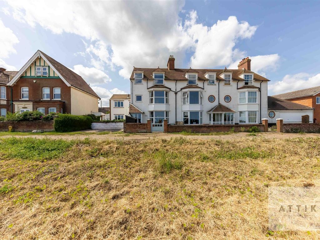 7 bed end terrace house for sale in Sea View Road, Mundesley, Norwich NR11, £375,000