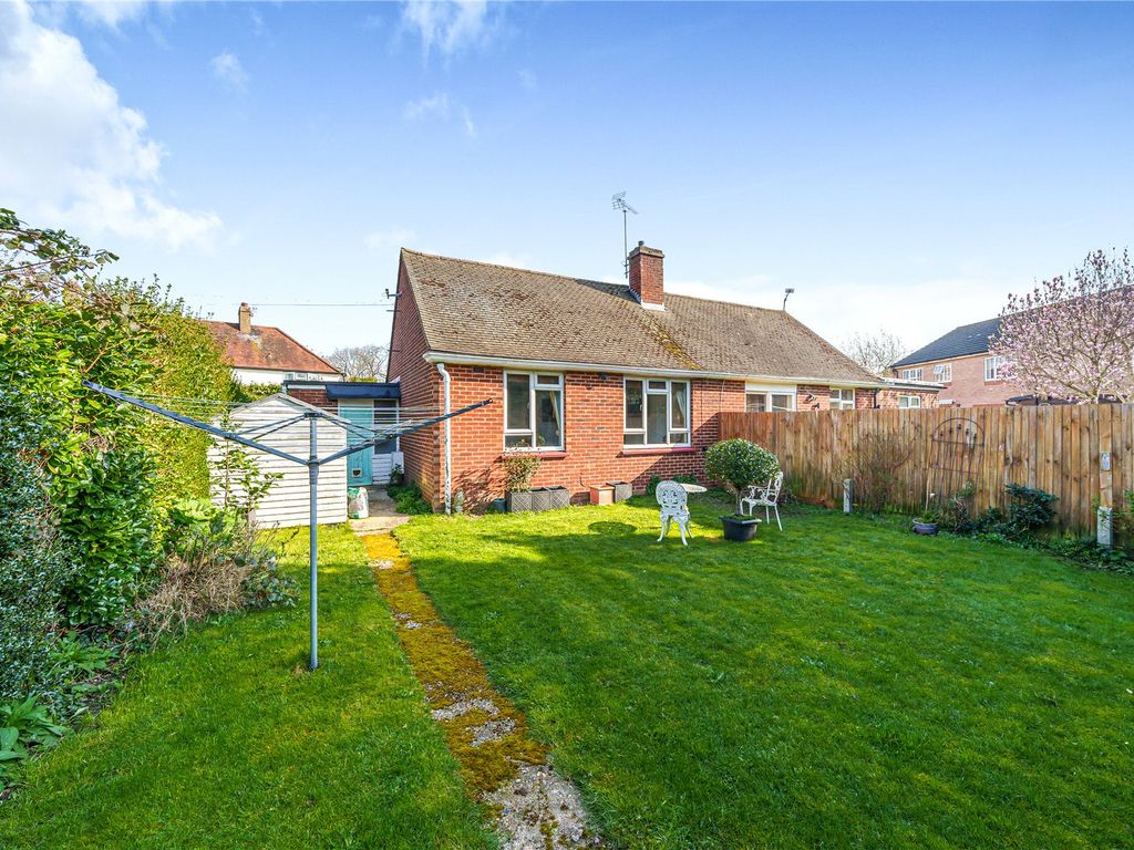 1 bed bungalow for sale in Ripley, Surrey GU23, £375,000