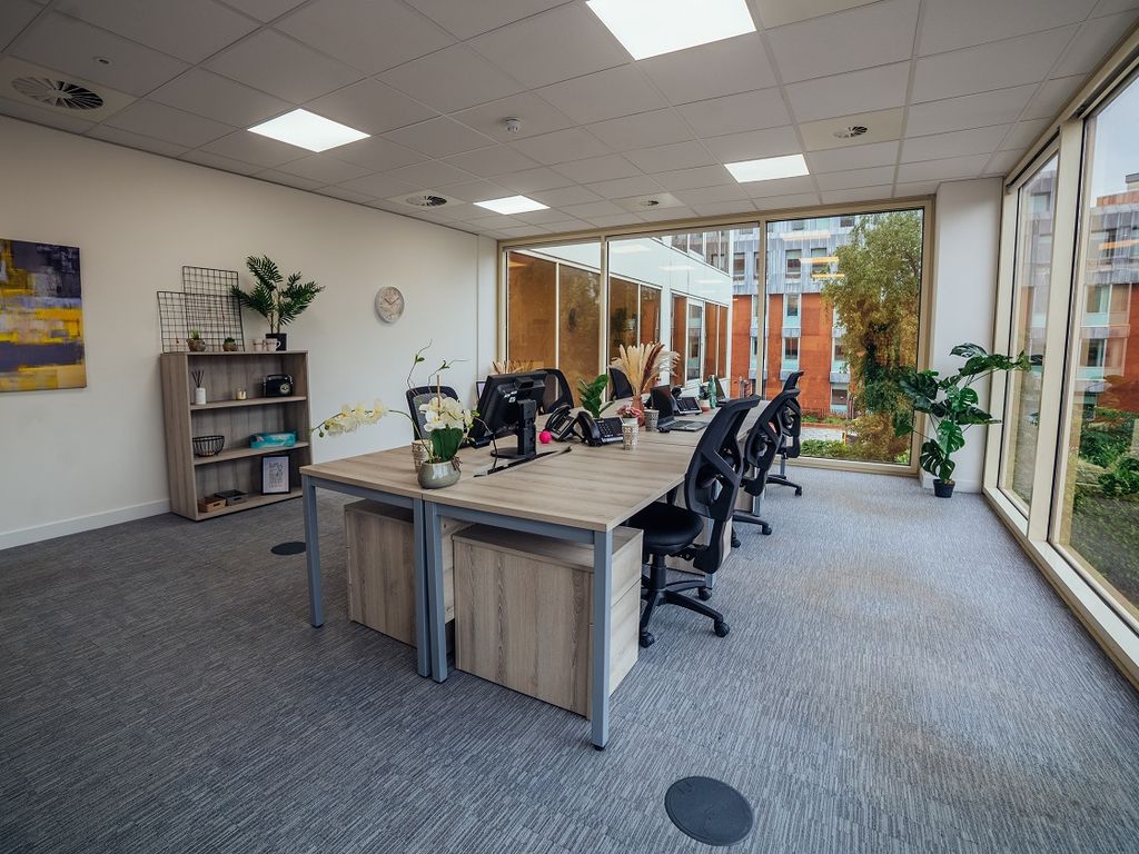 Office to let in New Bridge Square, Swindon SN1, £8,560 pa