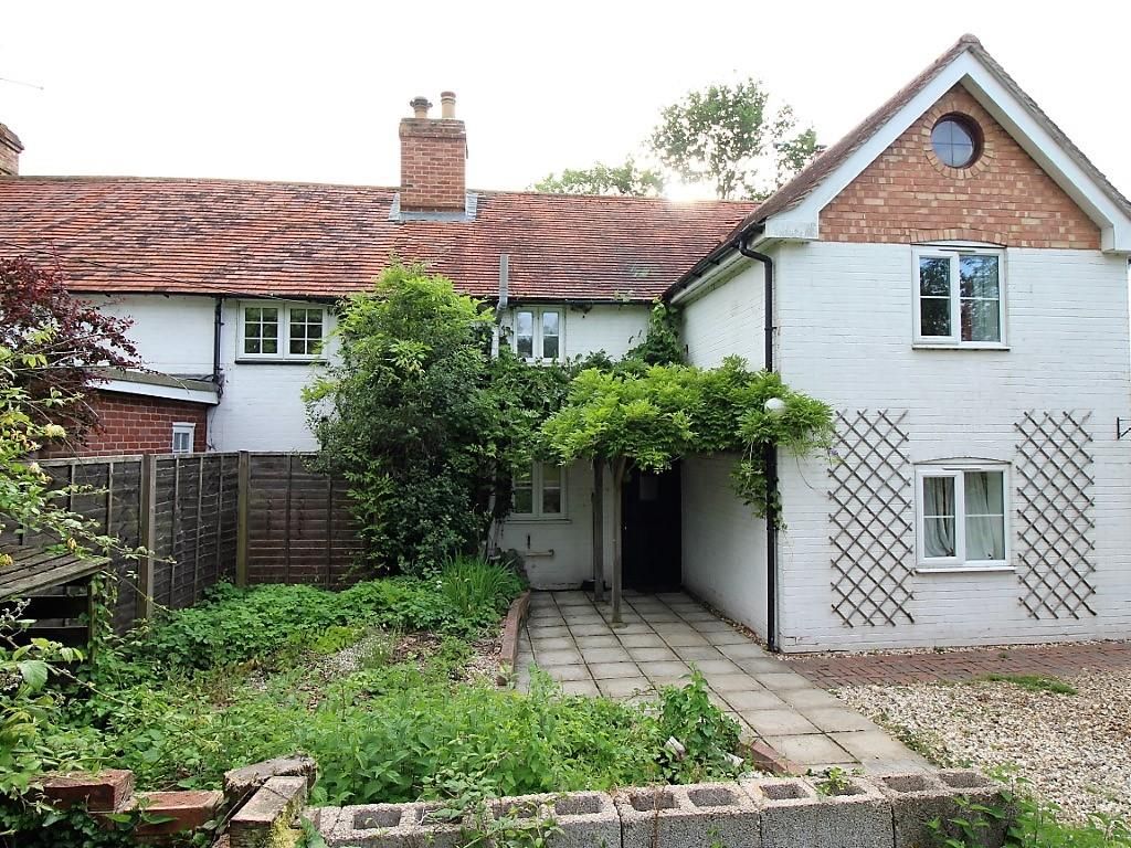 3 bed cottage for sale in Shaw Lane, Baughurst, Tadley RG26, £385,000
