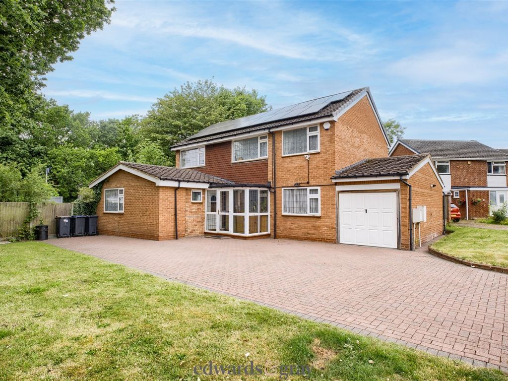 5 bed detached house for sale in Milverton Close, Walmley, Sutton Coldfield B76, £600,000