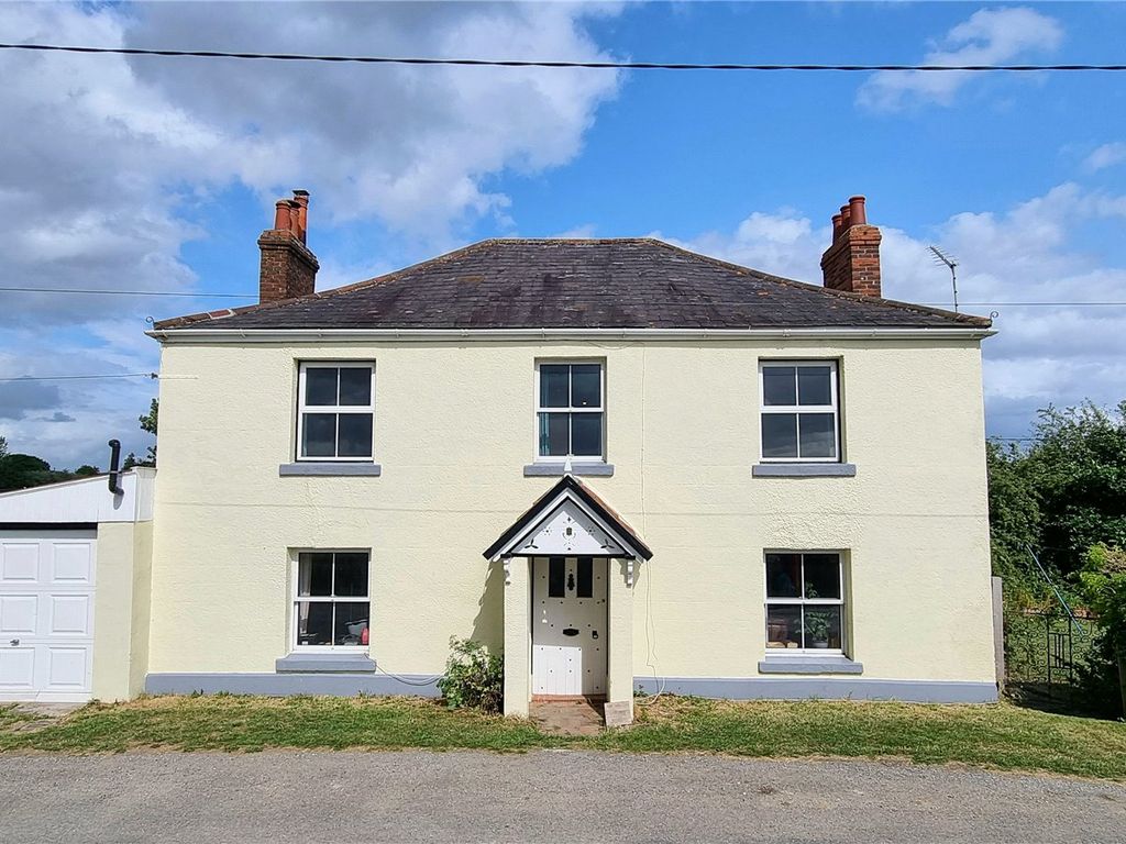 4 bed detached house for sale in Forest Deer, Gillingham, Dorset SP8, £395,000