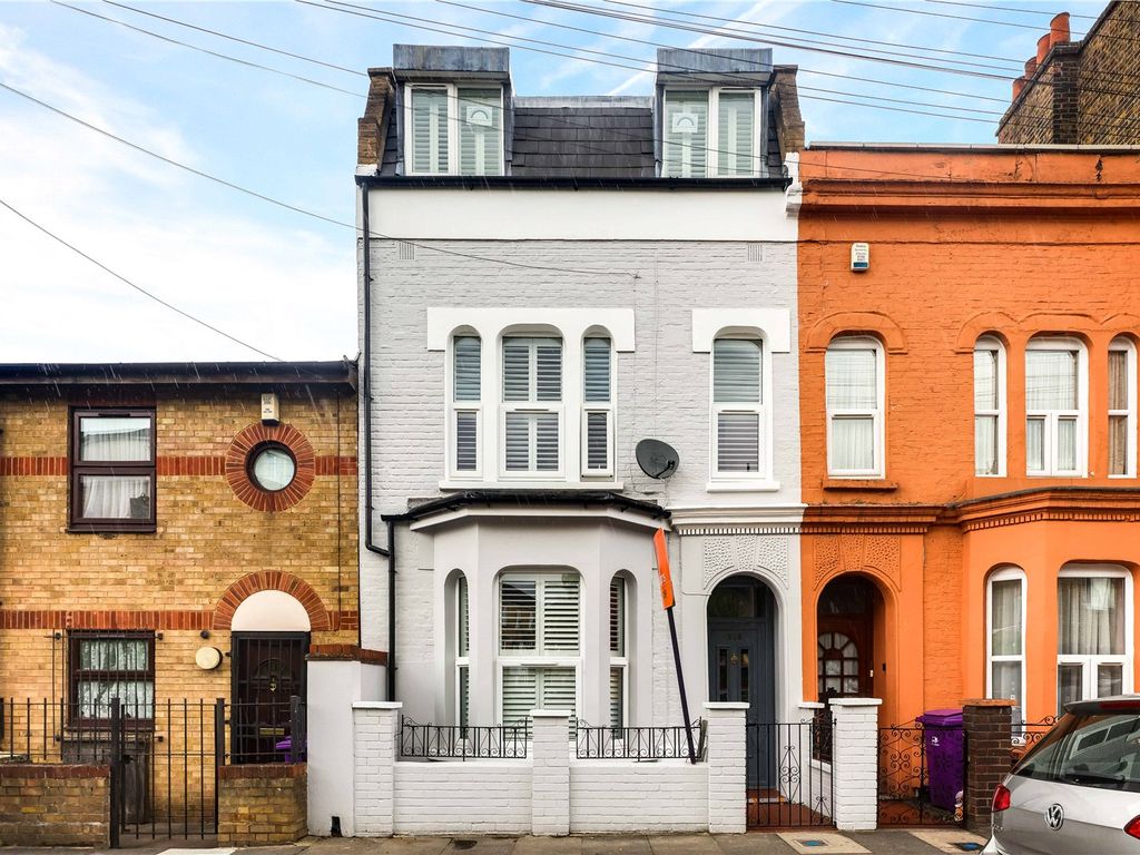 4 bed detached house for sale in Old Ford Road, Bow, London E3, £900,000