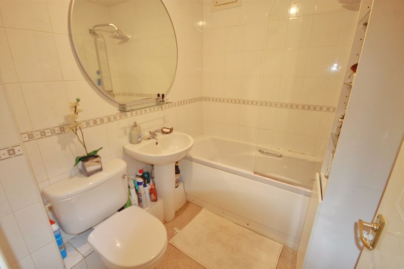 2 bed flat for sale in Curtis Drive, London W3, £400,000