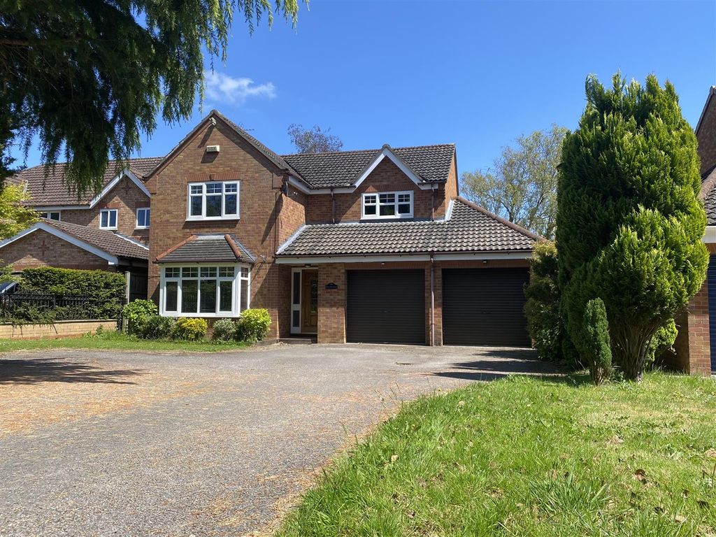 4 bed detached house for sale in Heads Lane, Hessle HU13, £380,000