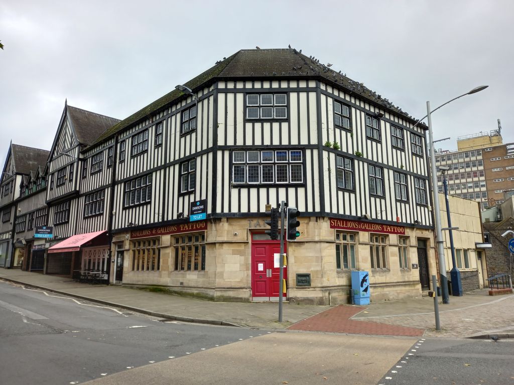 Office to let in Caer Street, Swansea SA1, £8,000 pa