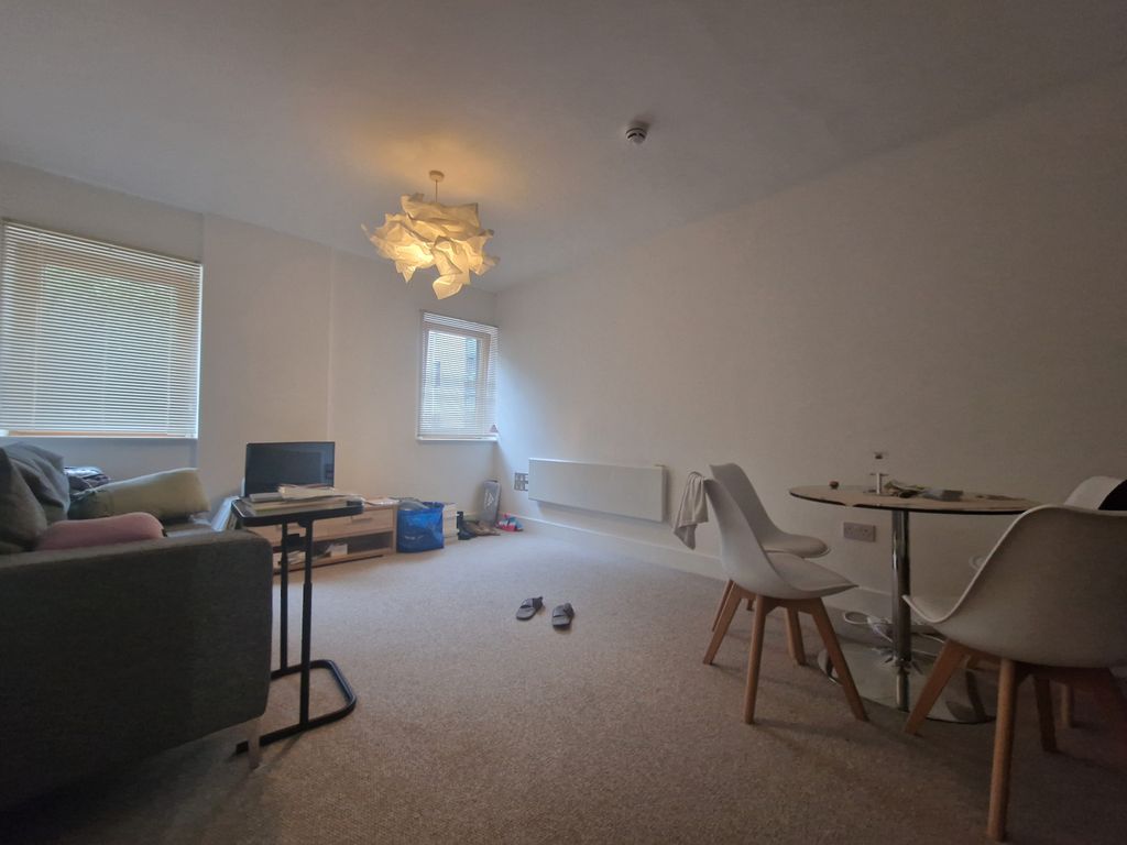 1 bed flat to rent in Upper Marshall Street, Birmingham B1, £950 pcm