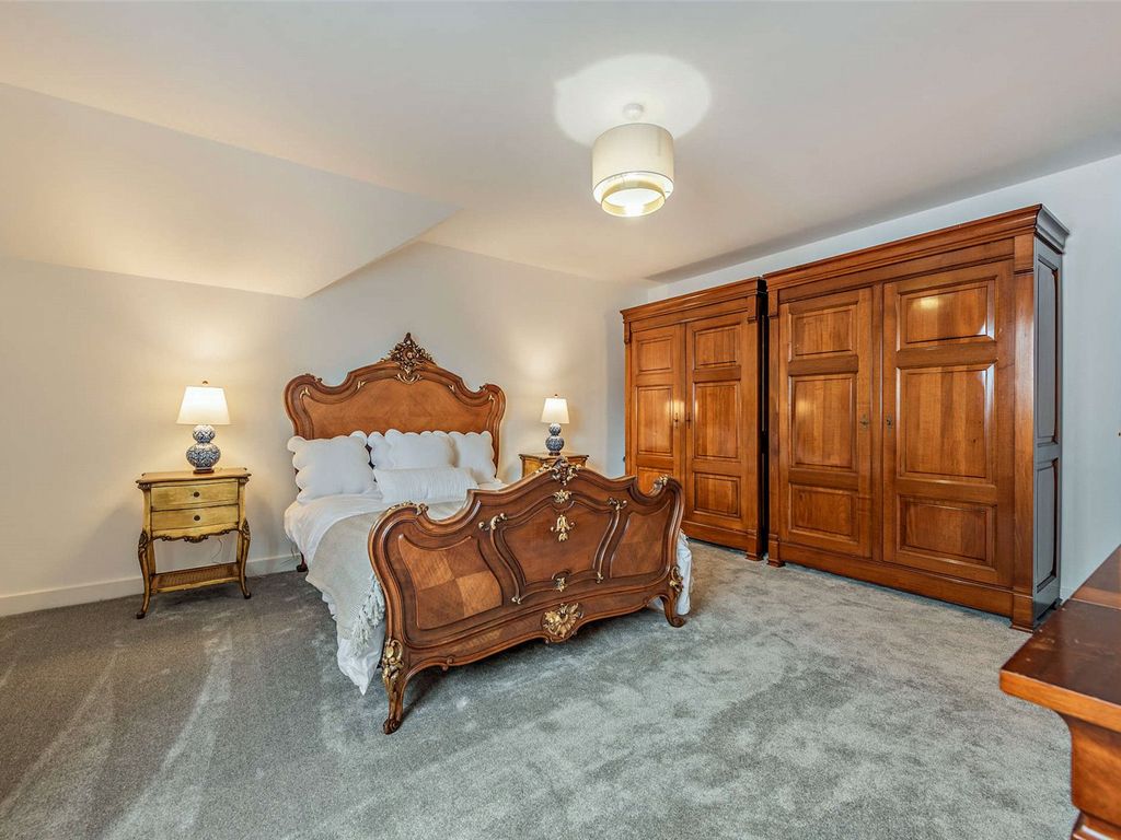 4 bed detached house for sale in Llys Llewelyn, Peniel, Carmarthen, Carmarthenshire SA32, £575,000