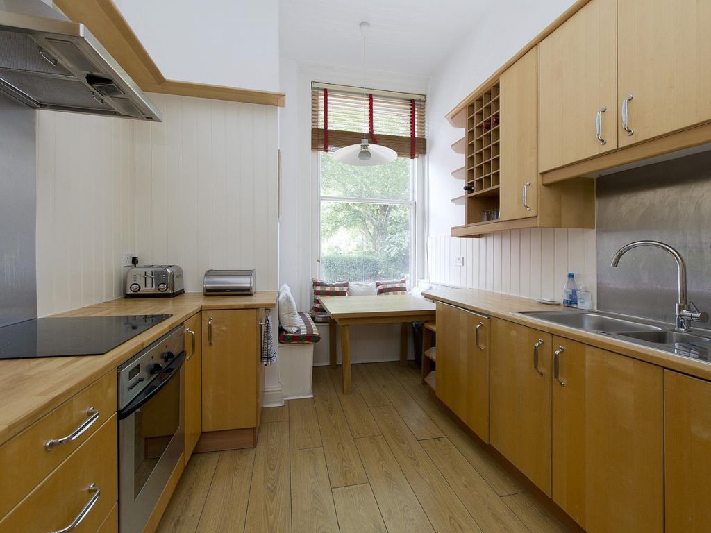 2 bed flat to rent in Cranley Gardens, London SW7, £5,417 pcm