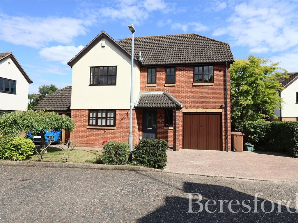 4 bed detached house for sale in Great Godfreys, Writtle CM1, £625,000
