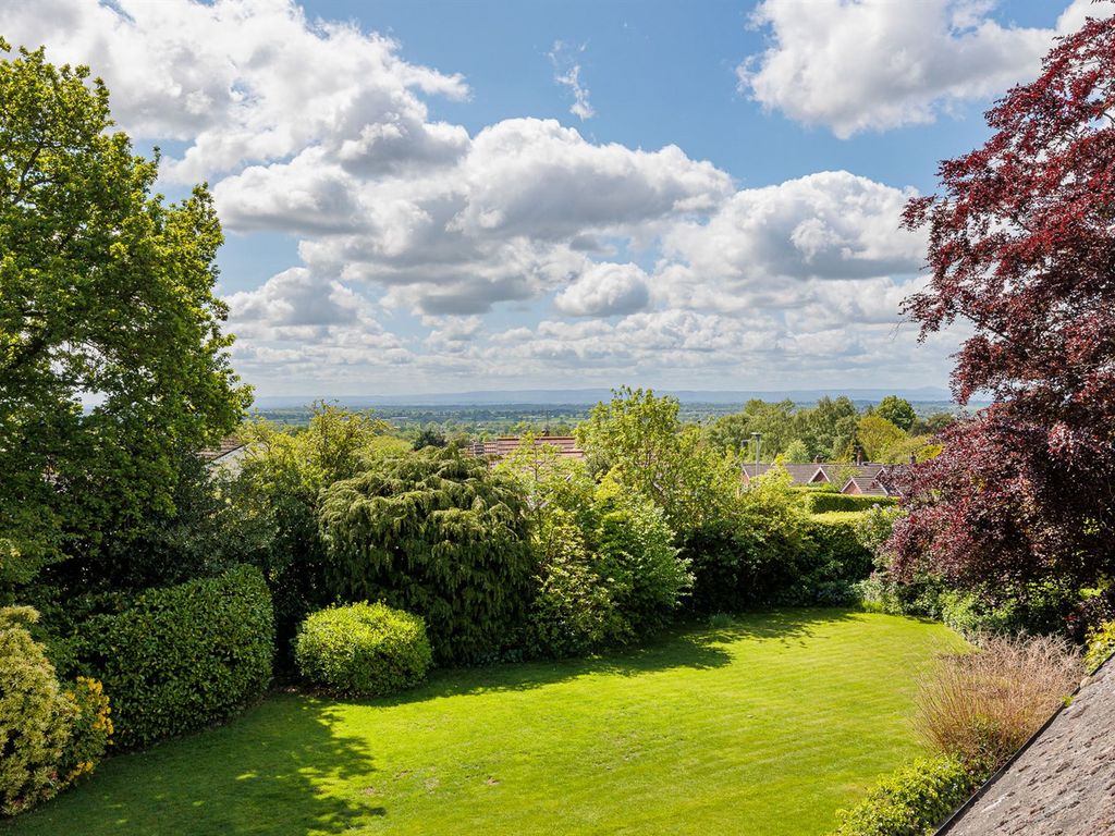 4 bed detached bungalow for sale in Quarry Lane, Kelsall, Tarporley CW6, £775,000