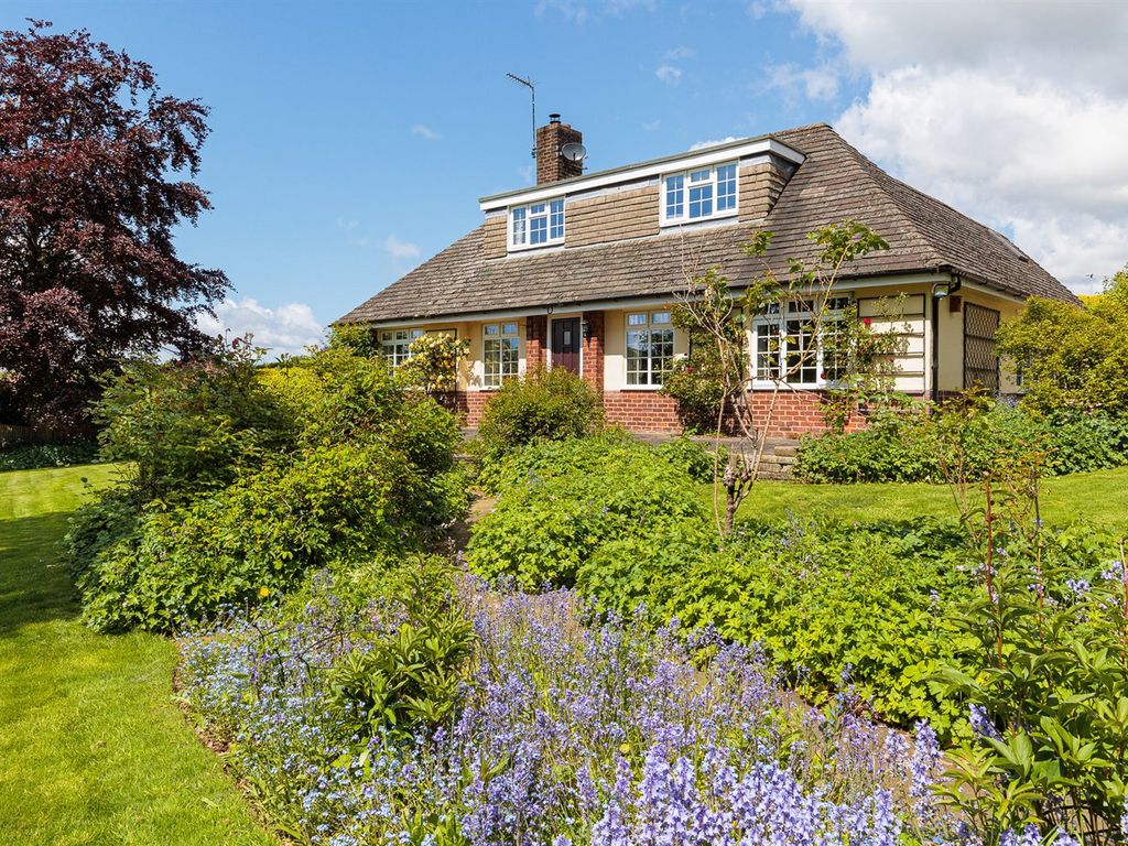 4 bed detached bungalow for sale in Quarry Lane, Kelsall, Tarporley CW6, £775,000