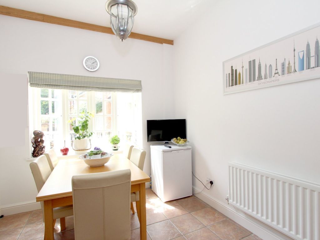 3 bed detached house for sale in Coopers Mews, Watford WD25, £625,000