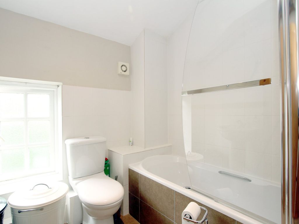 3 bed detached house for sale in Coopers Mews, Watford WD25, £625,000