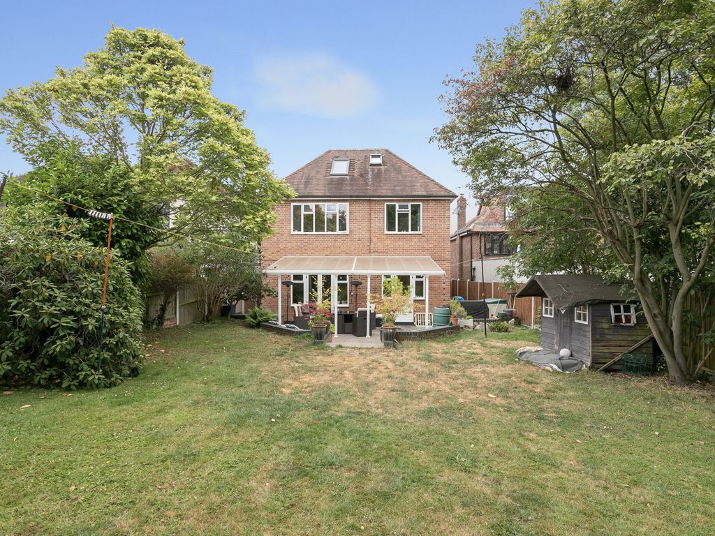 5 bed detached house for sale in Brancepeth Gardens, Buckhurst Hill IG9, £1,200,000