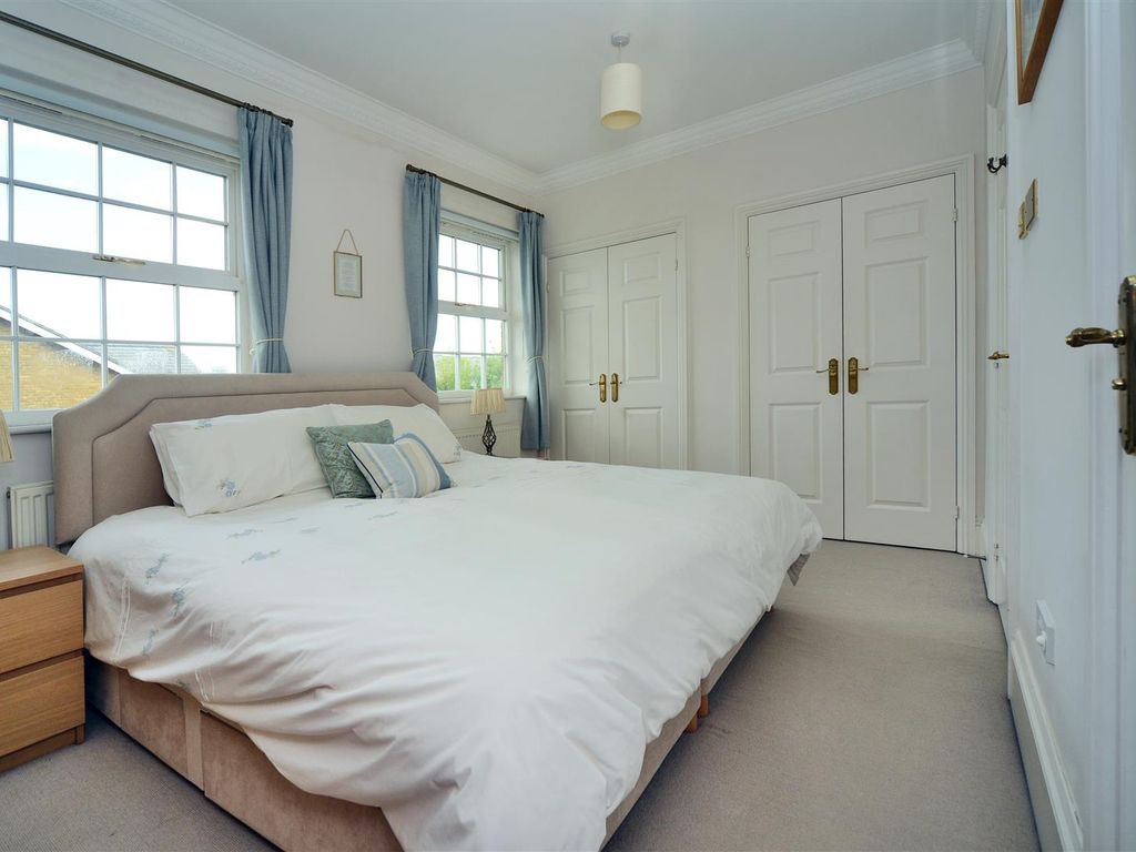 4 bed town house for sale in Chadwick Place, Long Ditton, Surbiton KT6, £995,000