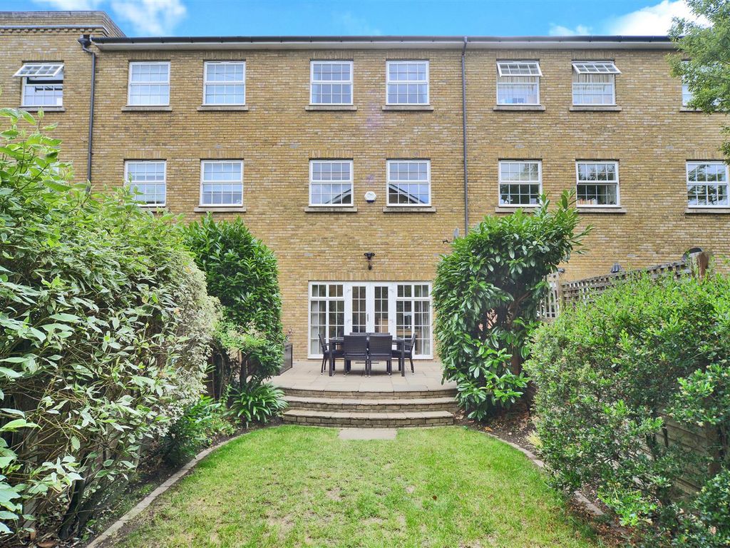 4 bed town house for sale in Chadwick Place, Long Ditton, Surbiton KT6, £995,000