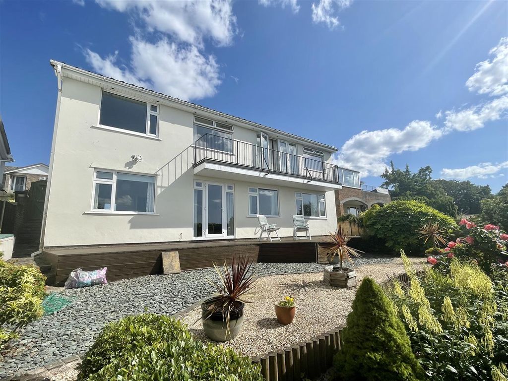 4 bed detached house for sale in Hillside Road, Portishead, Bristol BS20, £585,000