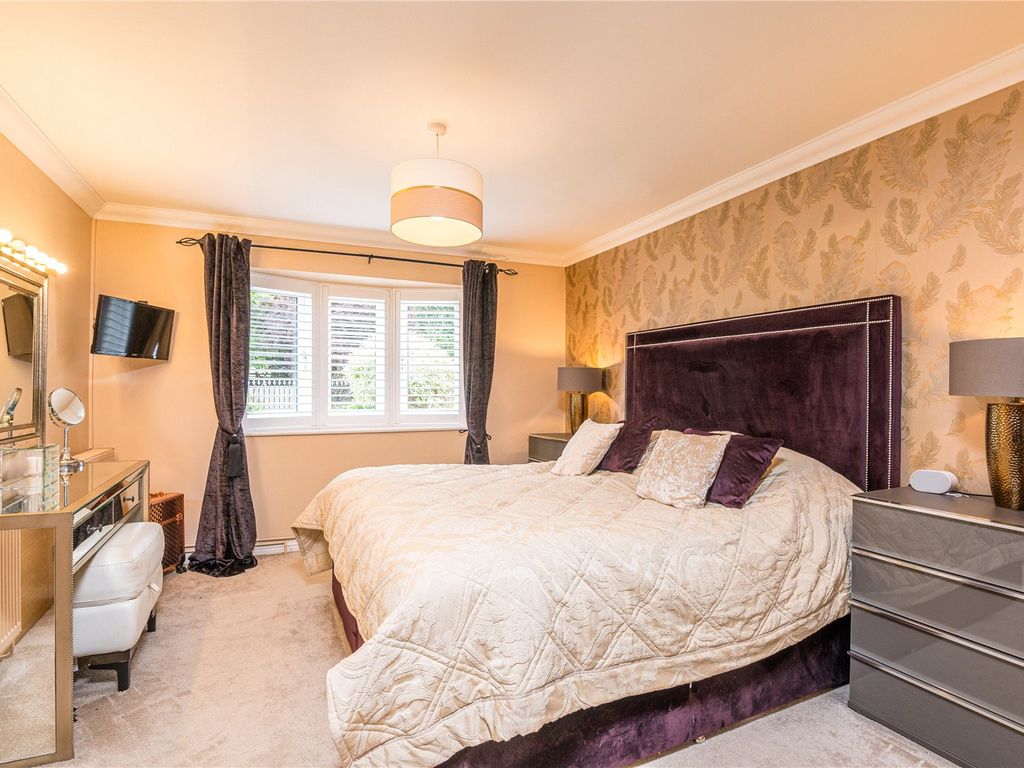 4 bed bungalow for sale in Ellesmere Road, Ashingdon, Essex SS4, £850,000