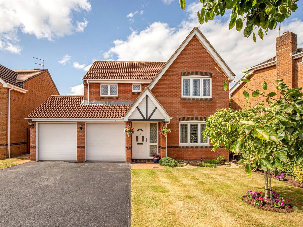 4 bed detached house for sale in Sandown Close, Downend, Bristol, Gloucestershire BS16, £575,000