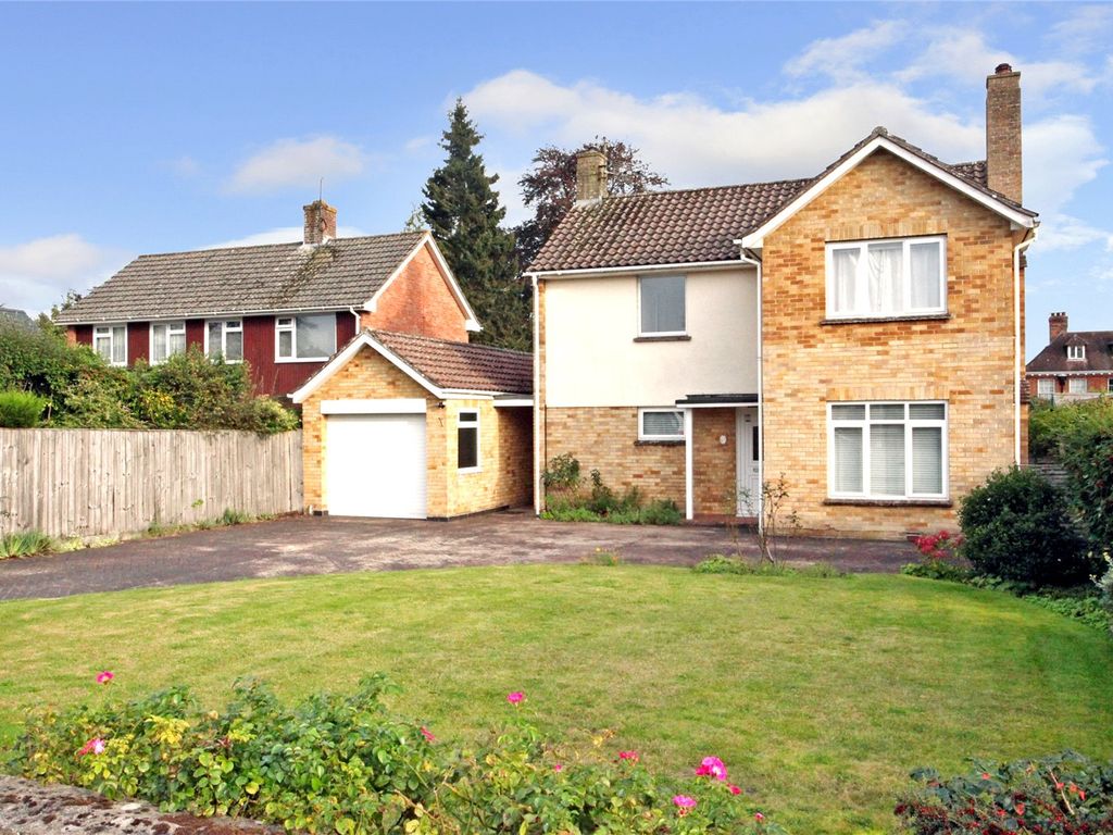 3 bed detached house for sale in Broadleas Crescent, Devizes, Wiltshire SN10, £375,000