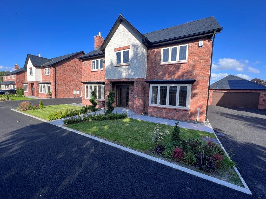 New home, 6 bed detached house for sale in Woodland Court, Whitestake, Preston PR4, £870,000