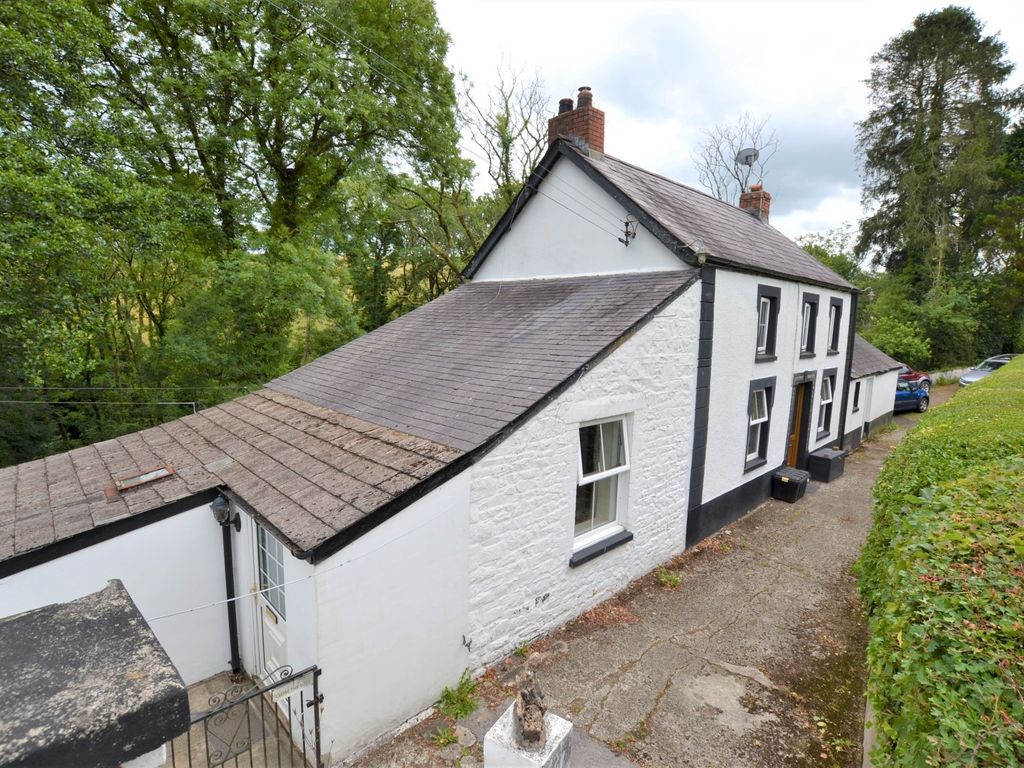 3 bed cottage for sale in Llanpumsaint, Carmarthen SA33, £425,000