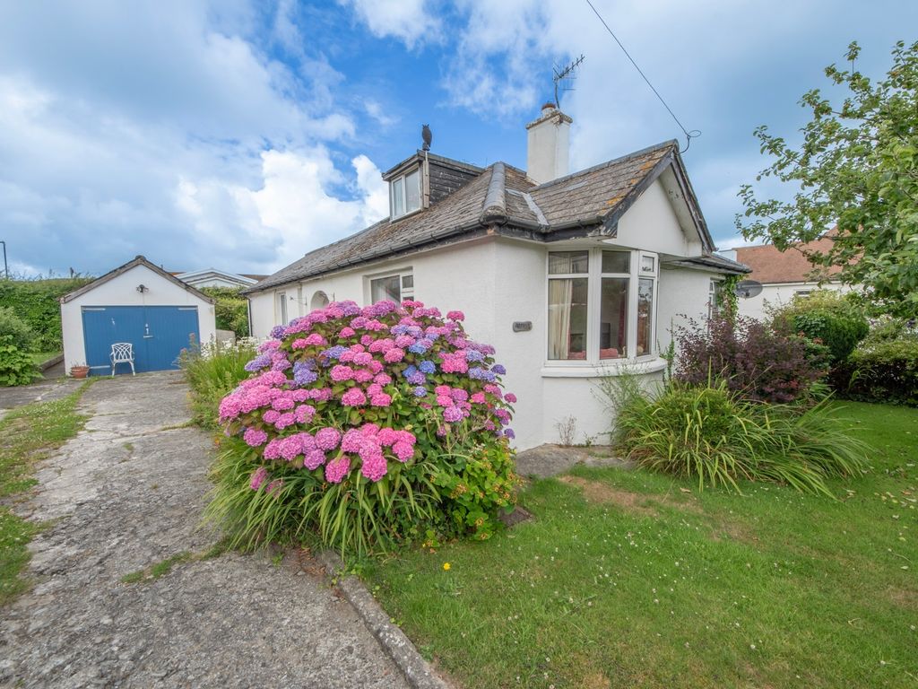 4 bed detached bungalow for sale in Francis Street, Borth, Ceredigion SY24, £290,000