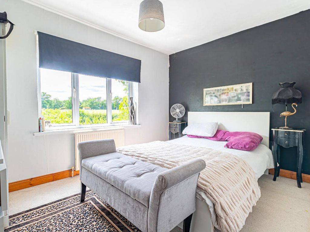 5 bed semi-detached house for sale in Leighton Road, Soulbury, Leighton Buzzard LU7, £550,000