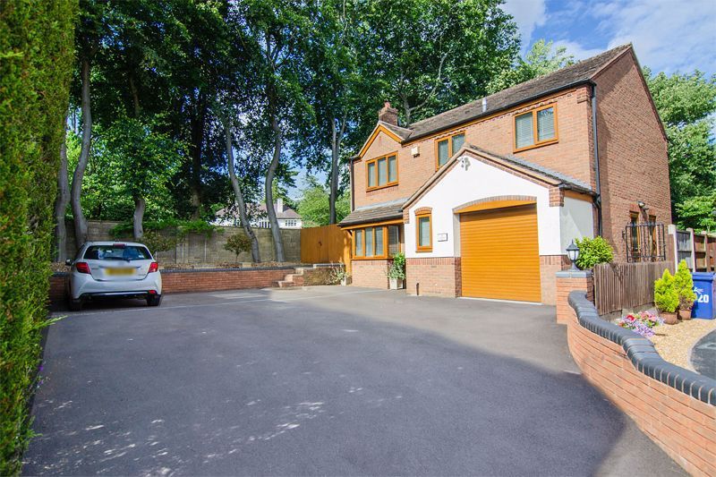 4 bed detached house for sale in Hatherton Croft, Cannock WS11, £450,000