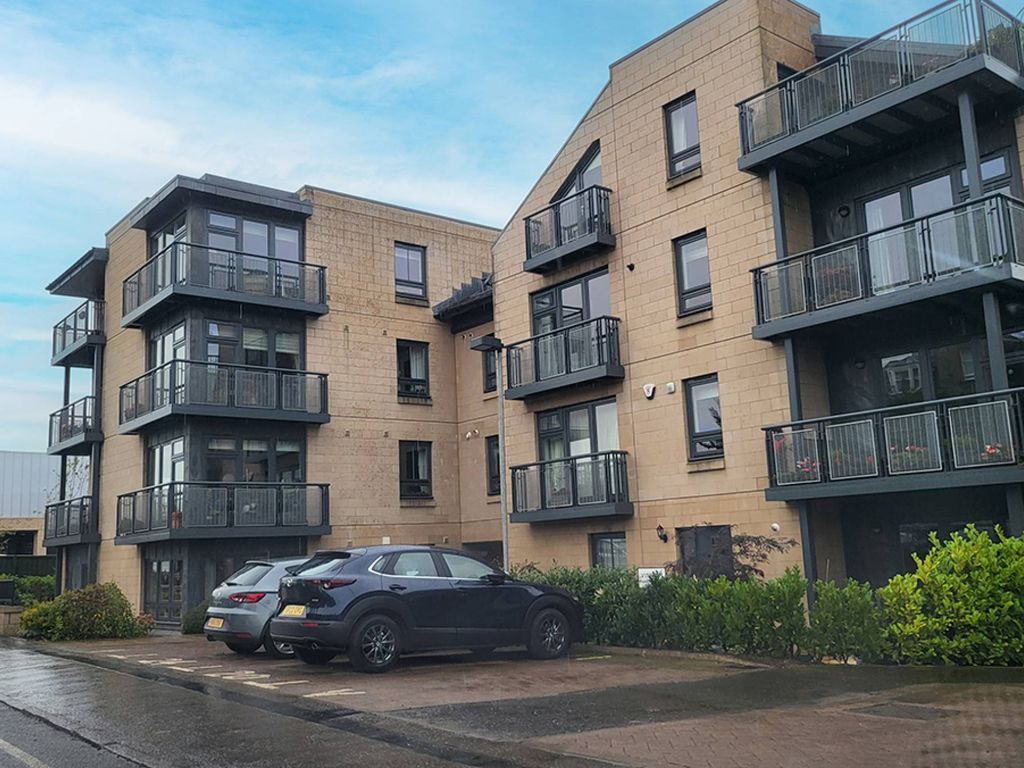 3 bed flat for sale in Craighall Gardens, Trinity, Edinburgh EH6, £495,000