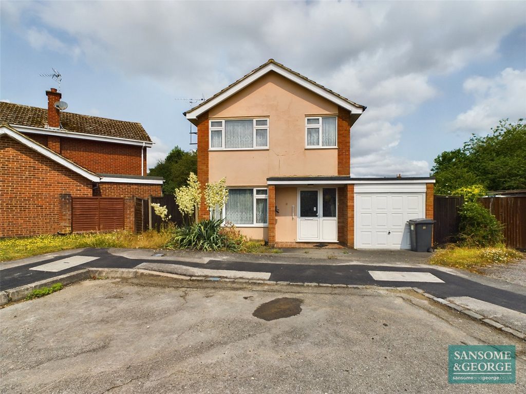 3 bed detached house for sale in Croft Road, Mortimer Common, Reading, Berkshire RG7, £410,000