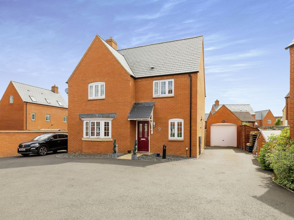 4 bed detached house for sale in Hyperion Lane, Brackley NN13, £489,950