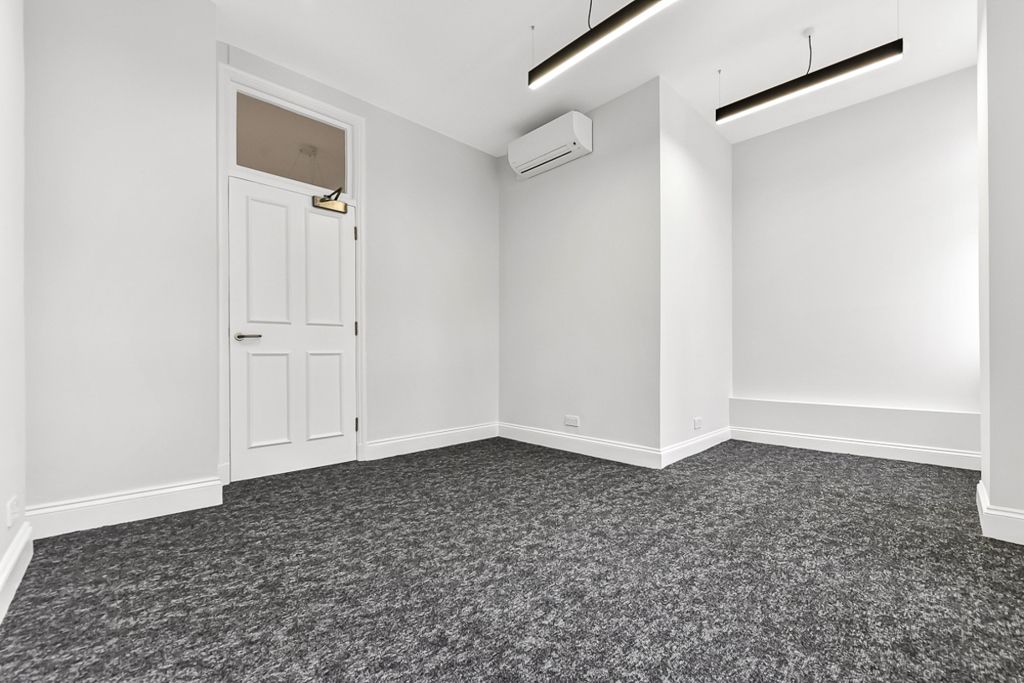 Office to let in 3rd Floor, Suite 3, 1 Duchess Street, Marylebone, London, Greater London W1W, £73,950 pa