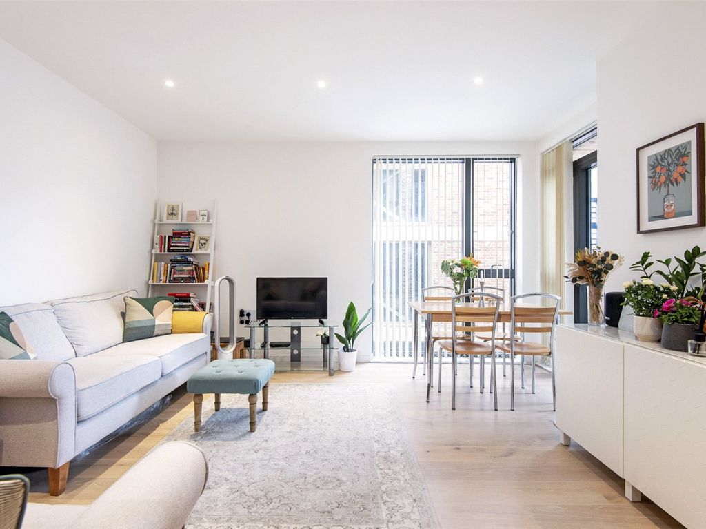 1 bed flat for sale in Bardsley Lane, Greenwich SE10, £415,000