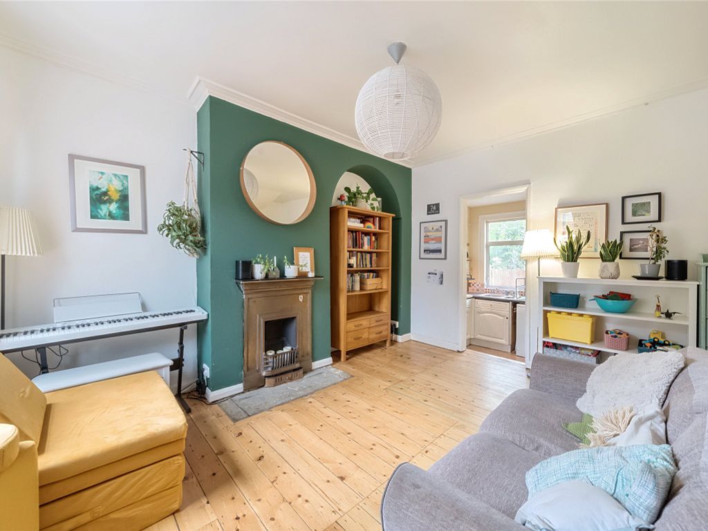 2 bed terraced house for sale in Newlands Road, London SW16, £400,000