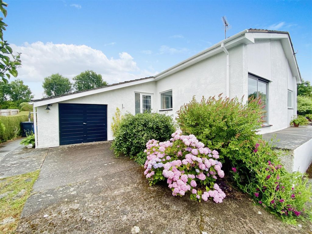 4 bed detached bungalow for sale in Stoulgrove Lane, Woodcroft, Chepstow NP16, £415,000