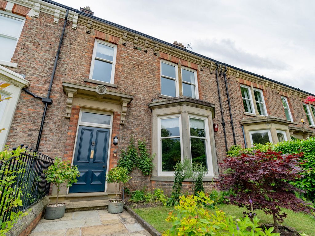 5 bed town house for sale in Stanhope Road South, Darlington DL3, £425,000