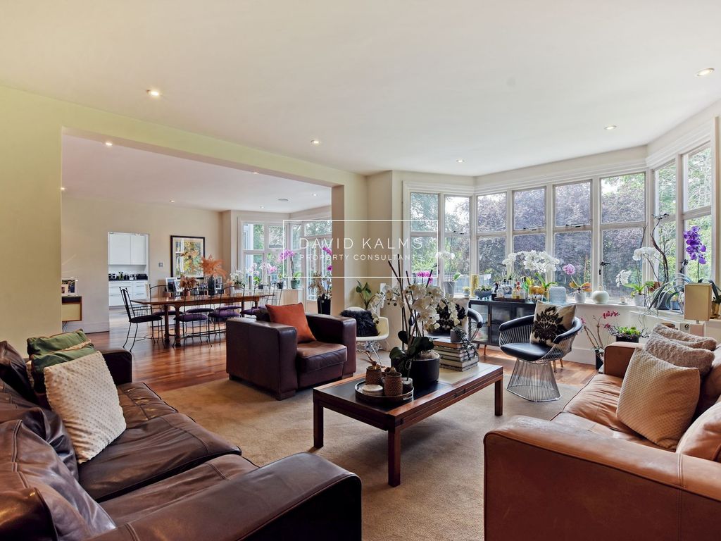 6 bed detached house for sale in Arden Road, London N3, £2,600,000